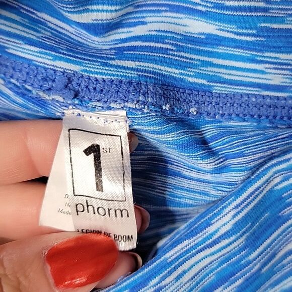 1st Phorm Blue Capri Leggings - Picture 3 of 5